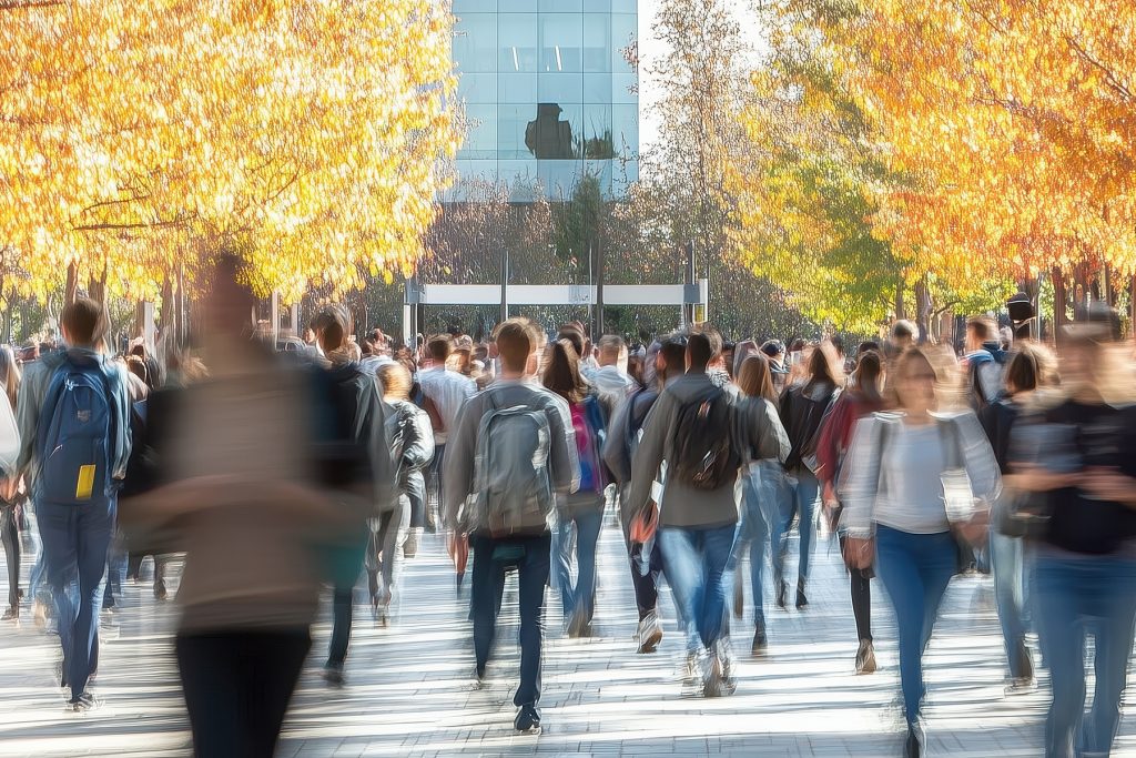 Preparing Teens for Fall 2025:  A Financial Launchpad for  College and Beyond